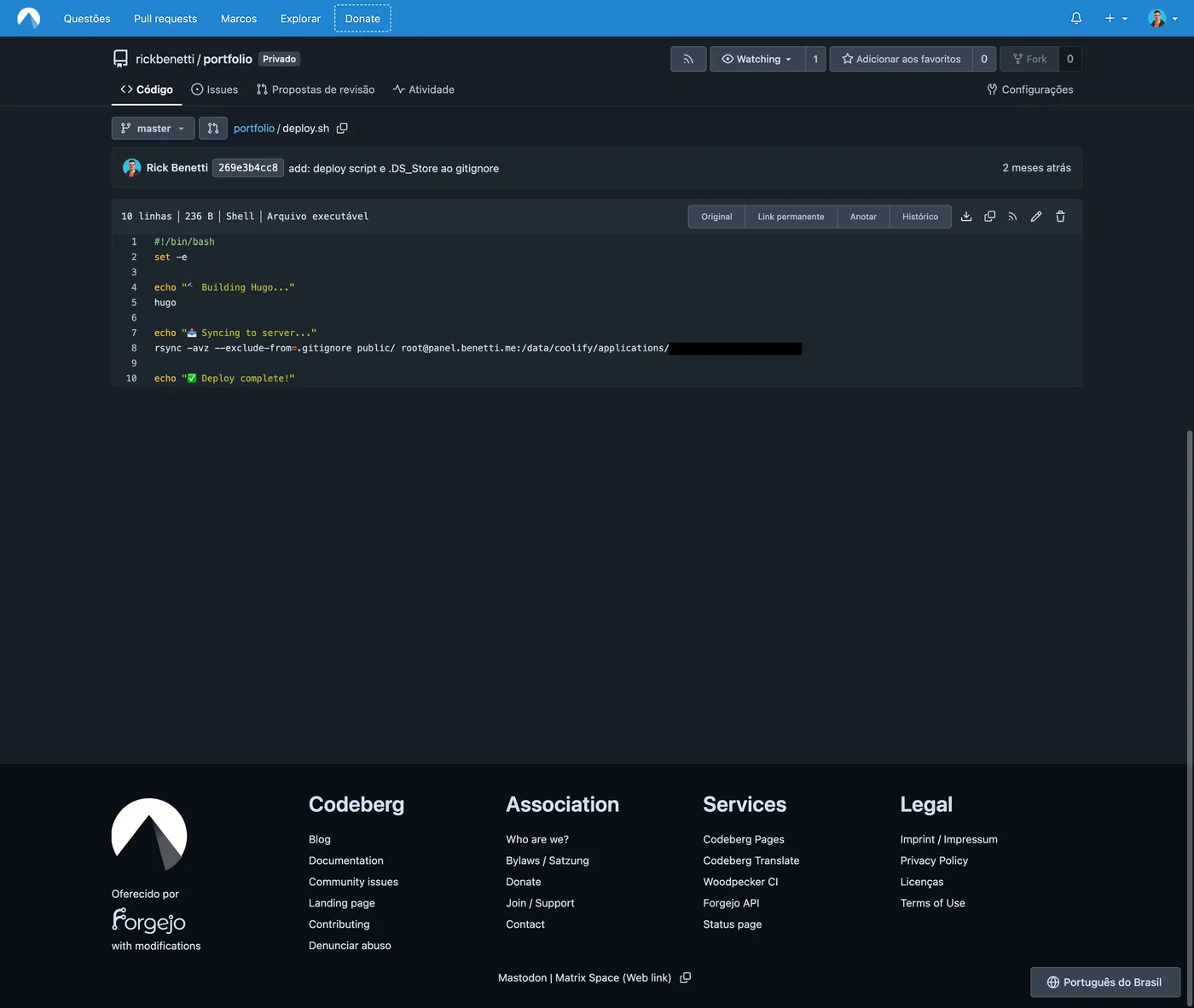 deploy.sh no Codeberg — UUID do servidor coberto