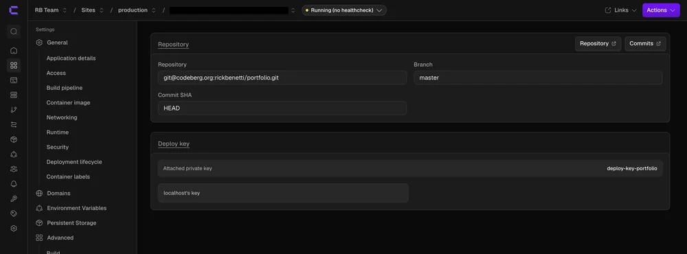 Configuração Git Source no Coolify — repositório, branch e deploy key